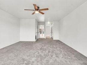 2507 Navarra Dr 202, Carlsbad CA 92009