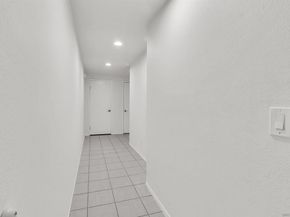 2507 Navarra Dr 202, Carlsbad CA 92009