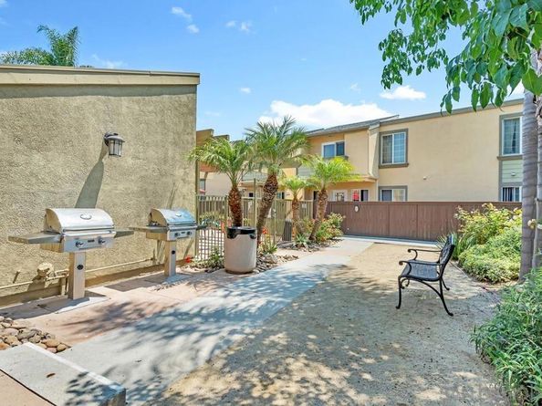 5402 Balboa Arms Dr 345, San Diego CA 92117