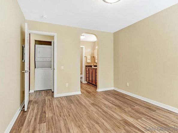 5402 Balboa Arms Dr 345, San Diego CA 92117