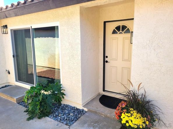 243 Flame Tree Place, Oceanside CA 92057