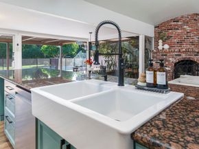 6641 Murray Park Dr, San Diego CA 92120