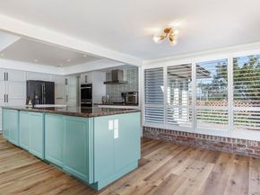 6641 Murray Park Dr, San Diego CA 92120