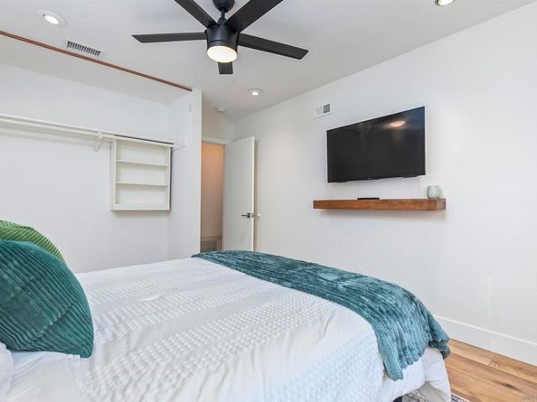 6641 Murray Park Dr, San Diego CA 92120