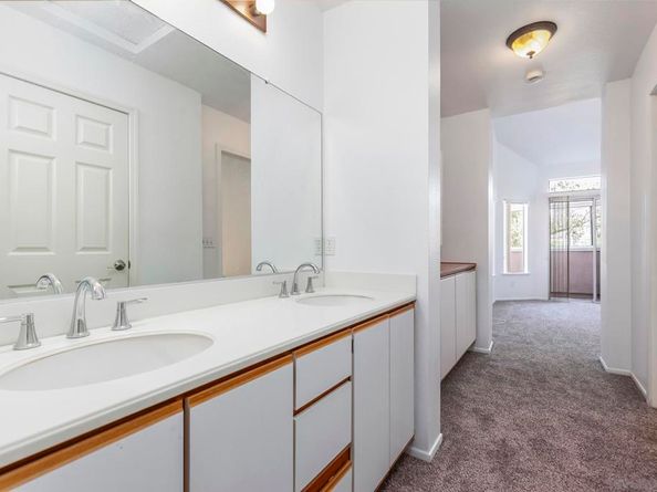 12039 Calle De Leon Drive 24, El Cajon CA 92019