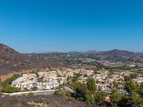 12039 Calle De Leon Drive 24, El Cajon CA 92019