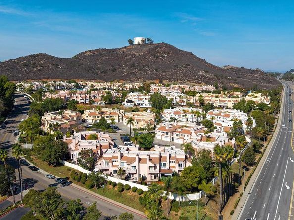 12039 Calle De Leon Drive 24, El Cajon CA 92019