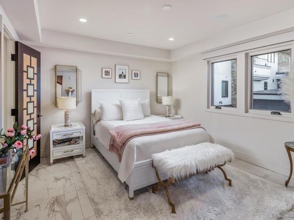 187 Cherry Ave, Carlsbad CA 92008