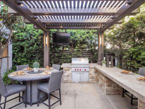 187 Cherry Ave, Carlsbad CA 92008