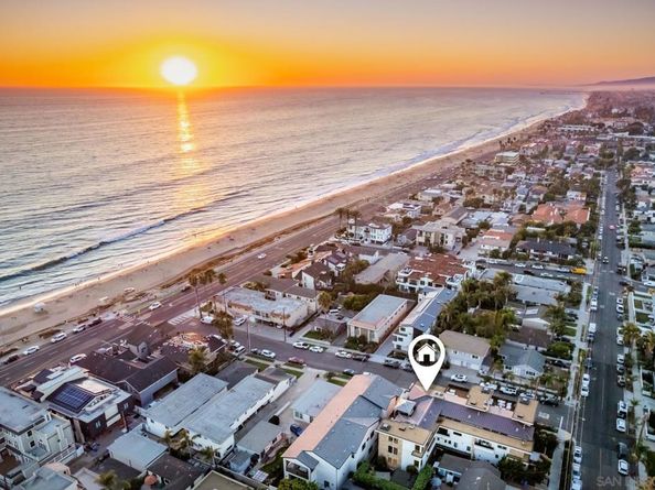 187 Cherry Ave, Carlsbad CA 92008