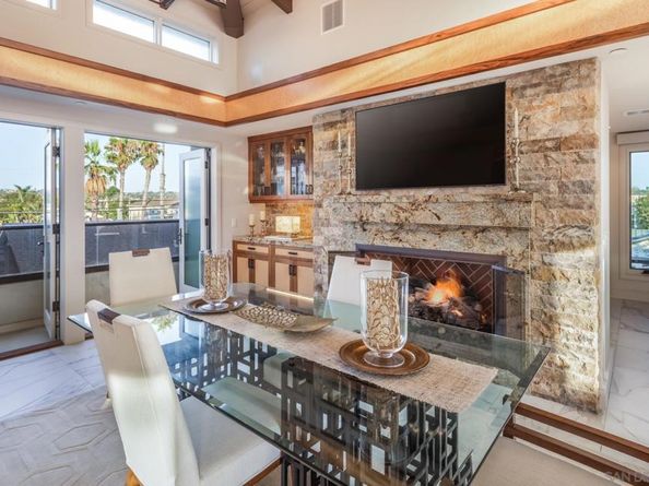 187 Cherry Ave, Carlsbad CA 92008