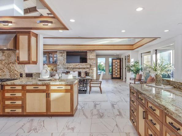 187 Cherry Ave, Carlsbad CA 92008