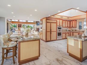 187 Cherry Ave, Carlsbad CA 92008