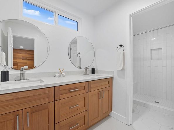 9562 Benavente St, San Diego CA 92129