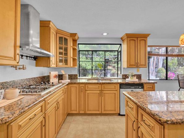 2010 Palsero Ave, Escondido CA 92029