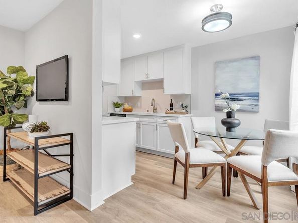 8644 Via Mallorca F, La Jolla CA 92037