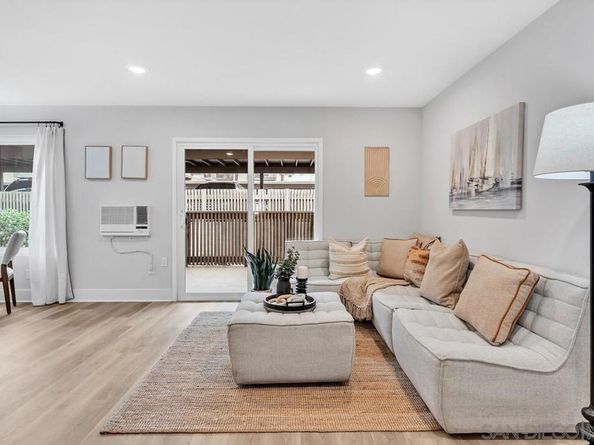 8644 Via Mallorca F, La Jolla CA 92037