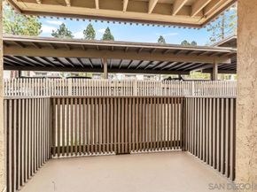 8644 Via Mallorca F, La Jolla CA 92037