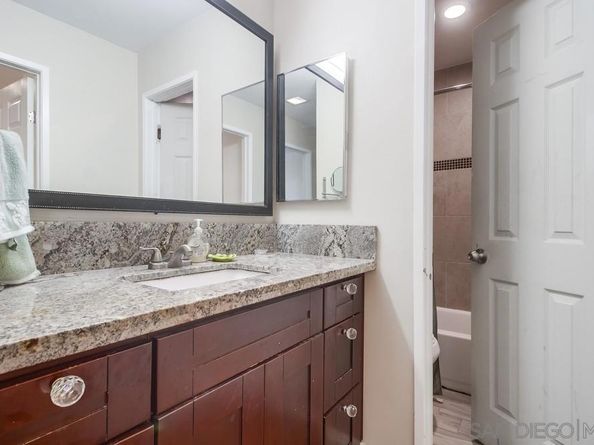 8015 Caminito De Pizza B, San Diego CA 92108