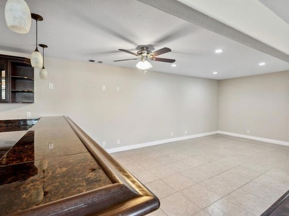 401 S Vine St, Escondido CA 92025