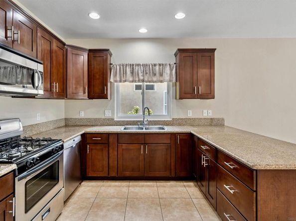 401 S Vine St, Escondido CA 92025