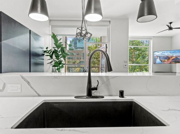 325 7Th Ave 215, San Diego CA 92101