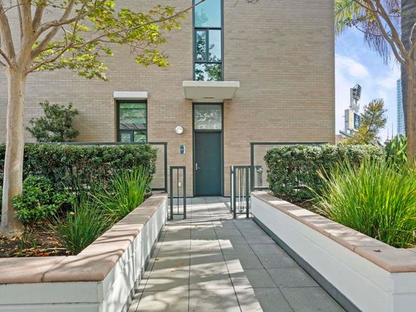 325 7Th Ave 215, San Diego CA 92101