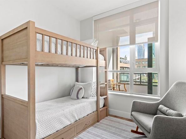 325 7Th Ave 215, San Diego CA 92101