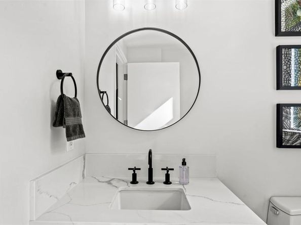 325 7Th Ave 215, San Diego CA 92101