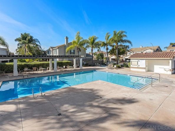4322 Deer Valley Way, Oceanside CA 92057