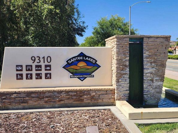 8427 Amino Dr, Santee CA 92071