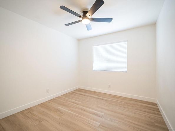 1306 W San Ysidro Blvd D, San Diego CA 92173