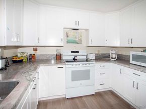 17453 Plaza Cerado 105, San Diego CA 92128