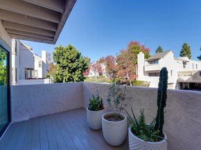 8430 Via Sonoma 49, La Jolla CA 92037