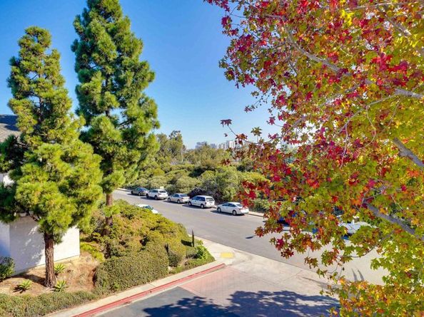 8430 Via Sonoma 49, La Jolla CA 92037