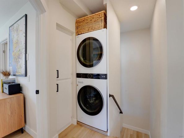 8430 Via Sonoma 49, La Jolla CA 92037