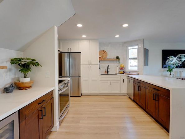 8430 Via Sonoma 49, La Jolla CA 92037