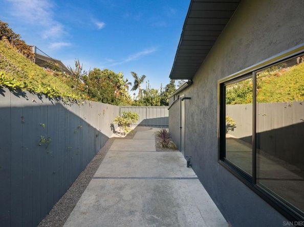 2526 Aster St, San Diego CA 92109