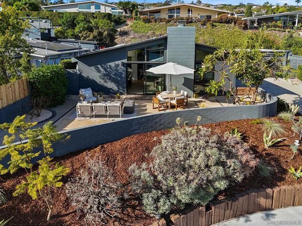 2526 Aster St, San Diego CA 92109