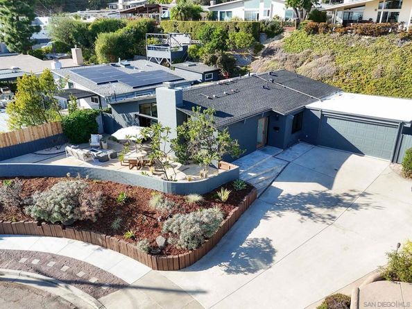 2526 Aster St, San Diego CA 92109