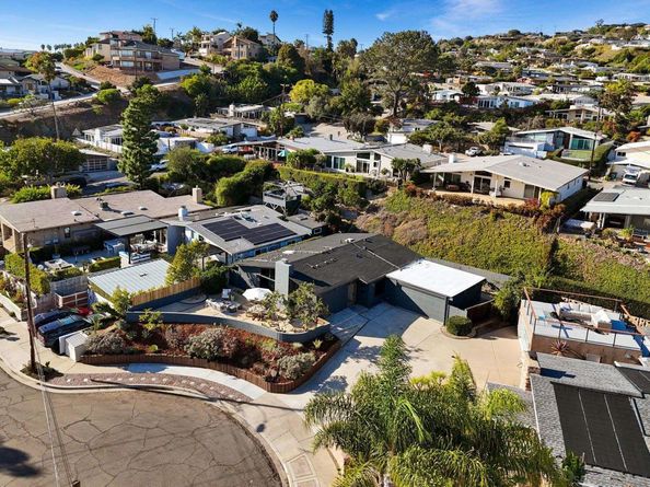 2526 Aster St, San Diego CA 92109