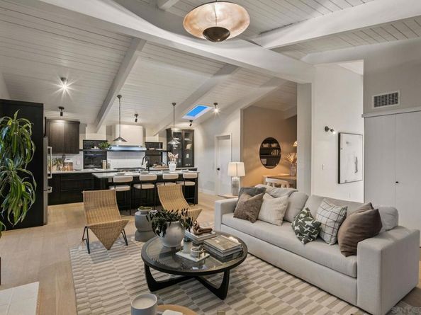 2526 Aster St, San Diego CA 92109