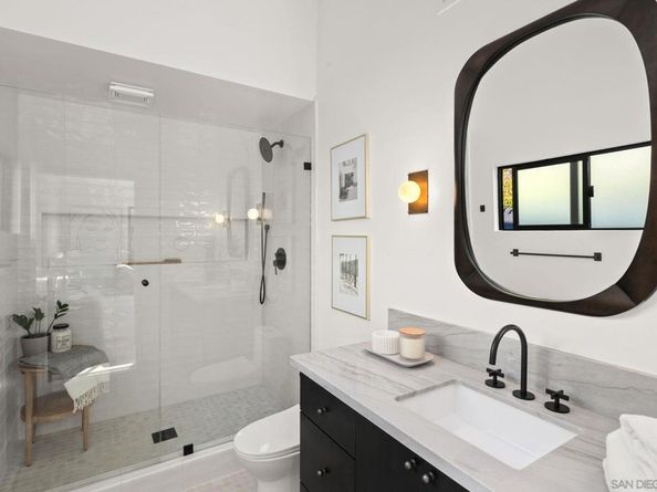 2526 Aster St, San Diego CA 92109