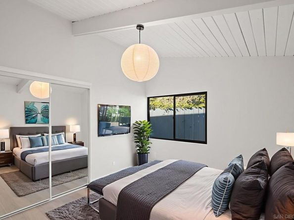 2526 Aster St, San Diego CA 92109