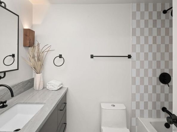 2526 Aster St, San Diego CA 92109