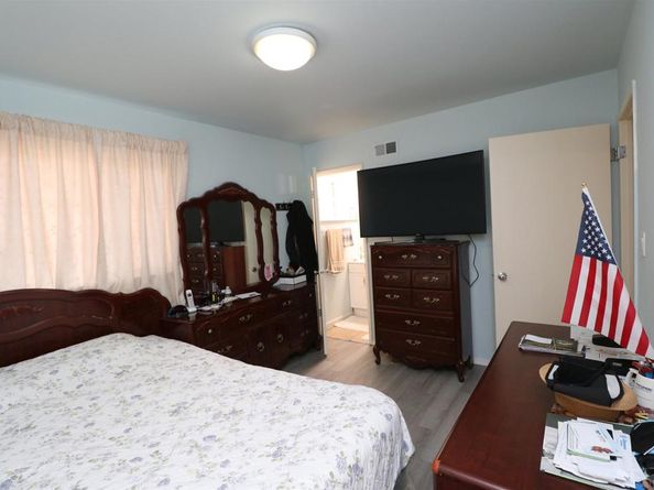 2321 Cardinal Dr, San Diego CA 92123