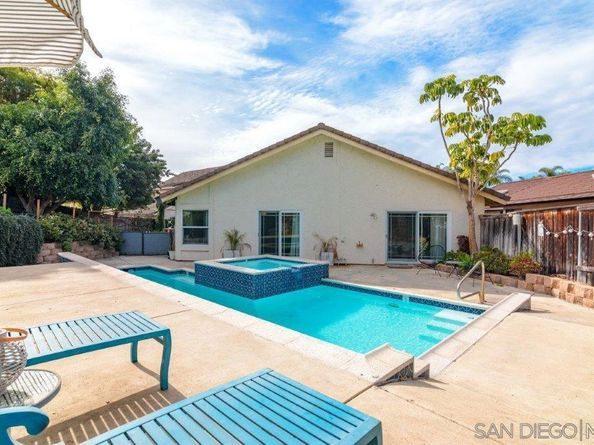 7404 Carlina St, Carlsbad CA 92009