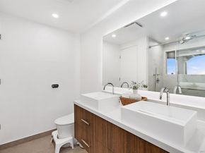 1001 Genter St 2H, La Jolla CA 92037