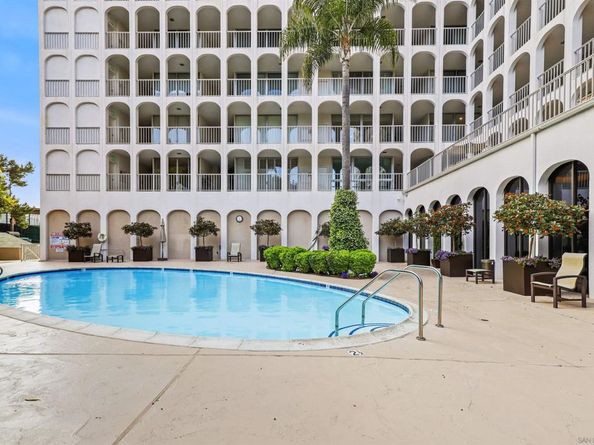 1001 Genter St 2H, La Jolla CA 92037
