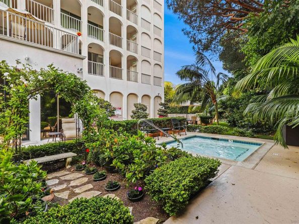 1001 Genter St 2H, La Jolla CA 92037